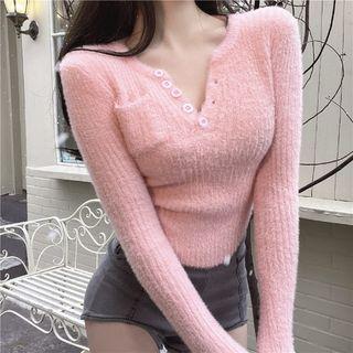 Long Sleeve V-neck Fluffy Crop Top