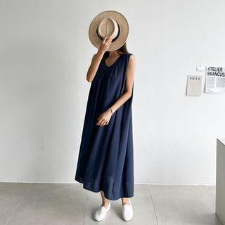 V-neck Sleeveless Flared Long Dress