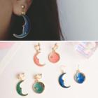 Non-matching Alloy Moon & Star Dangle Earring