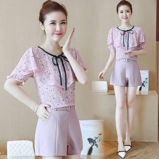 Set: Short-sleeve Floral Blouse + Shorts