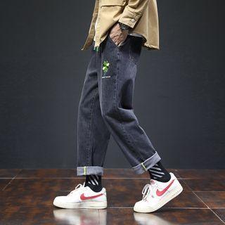 Clover Embroidered Straight-cut Cropped Jeans