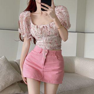 Tie-neckline Floral Crop Top