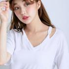 Short-sleeve Slit-neck T-shirt