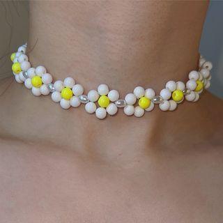 Flower Bead Choker Yellow & White - One Size