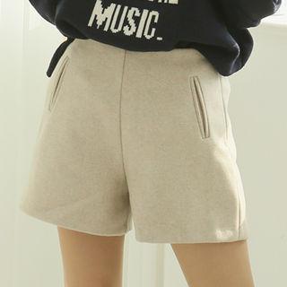 Welt-pocket Woolen Shorts