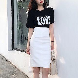 Letter Short-sleeve T-shirt / High Waist Pencil Skirt
