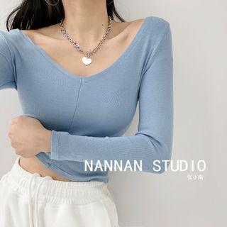 Wide V-neck Crop Knit Top