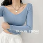 Wide V-neck Crop Knit Top