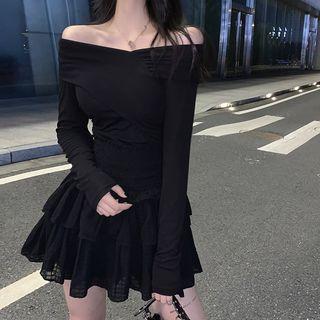 Plain Off-shoulder Long-sleeve Top / A-line Skirt