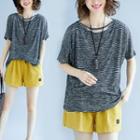 Striped Short Sleeve T-shirt / Plain Straight Cut Shorts