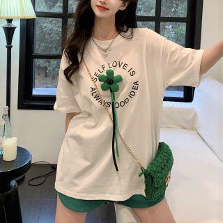 Short-sleeve Flower Detail Lettering T-shirt