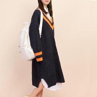 Contrast Trim V-neck Sweater Dress