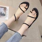 Woven Strap Toe-loop Flat Sandals