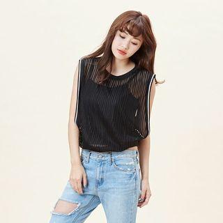 Set: Sleeveless Top + Camisole