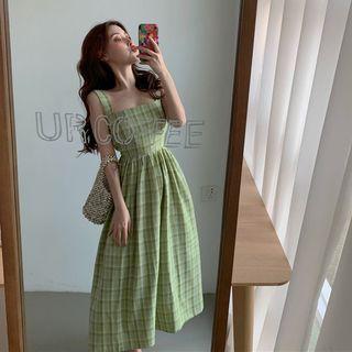 Sleeveless Cutout-back Checked Dress