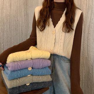 Long-sleeve Mock-neck Top / Buttoned Knit Vest