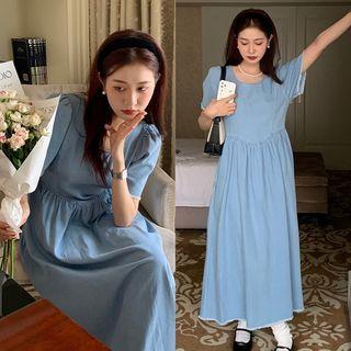 Short-sleeve Denim Midi Smock Dress
