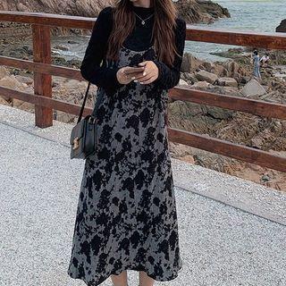 Set: Long-sleeve Mock-neck Top + Spaghetti Strap Midi Dress