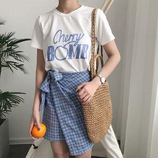Set: Printed Short-sleeve T-shirt + Check A-line Skirt