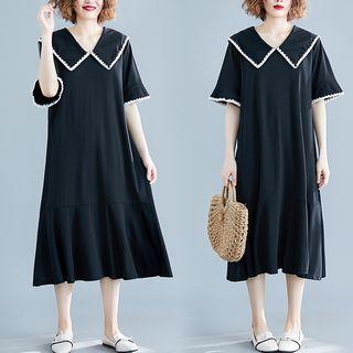 Short-sleeve V-neck Medium Maxi Dress