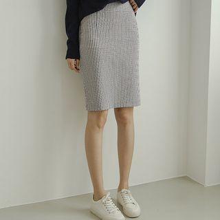 Checked Midi H-line Skirt