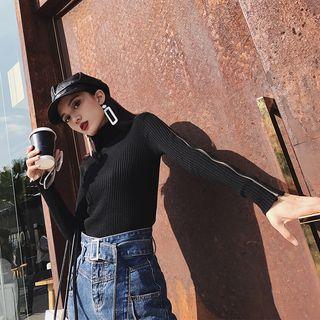 Mock Turtleneck Zip-detail Knit Top