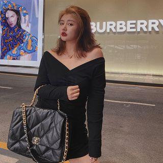 Plain V-neck Ruched Dress