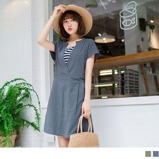 Striped Panel V-neck Short Sleeve Dress