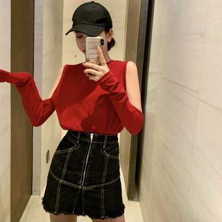 Cold-shoulder Long-sleeve Top / Demin Skirt