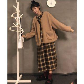 V-neck Buttoned Jacket / Long-sleeve Plaid Midi Dress