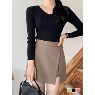 Slit-side A-line Skort