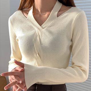 Cut-out Twisted Sweater