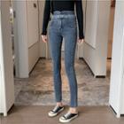 Asymmetric Slim Fit Jeans / Asymmetric Shoulder Plain Top