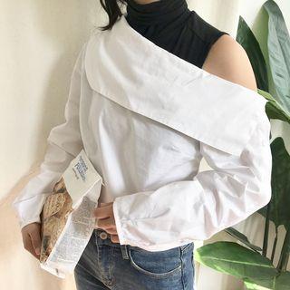 Set: Sleeveless Turtleneck Top + Asymmetrical Blouse