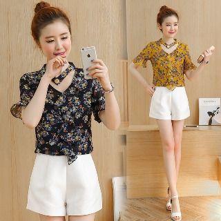 Ruffle Keyhole Floral Top