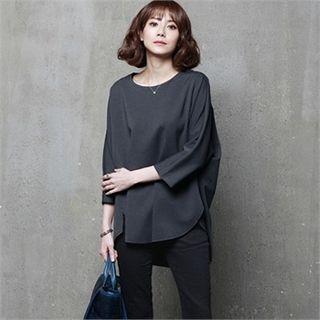 3/4-sleeve Slit-back Top