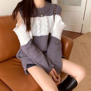 Cold-shoulder Two-tone Cable Knit Sweater Gray & White - One Size