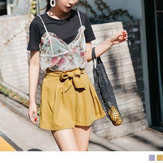 Bow Accent Pleated Shorts