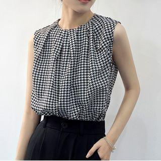 Sleeveless Houndstooth Blouse / Dress Pants