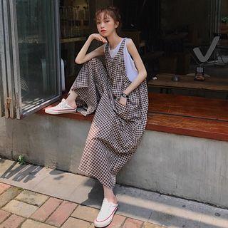 Set: Sleeveless T-shirt + Gingham Buttoned Wide Leg Jumpsuit