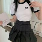 Short-sleeve Heart T-shirt / Pleated Skirt