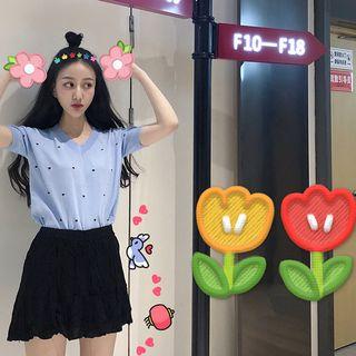 Dot V-neck Short-sleeve Knit Top