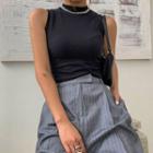 Mock-neck Sleeveless Slim-fit Crop Top