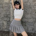 Short-sleeve Contrast Trim Knit Top / Houndstooth Pleated Skirt