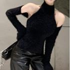 Sleeveless Halter Open-back Sweater / Faux Leather Pants