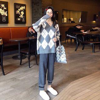 Argyle V-neck Sweater / Harem Pants