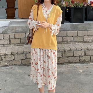 Set: Print Ruffled Dress + Knit Vest