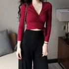 V-neck Cropped T-shirt / High-waist Wide-leg Pants