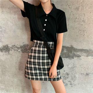Short Sleeve Cropped T-shirt / Plaid A-line Skirt