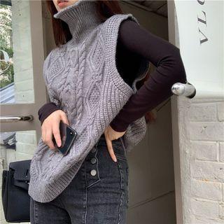 Turtleneck Sweater Vest / Long-sleeve T-shirt